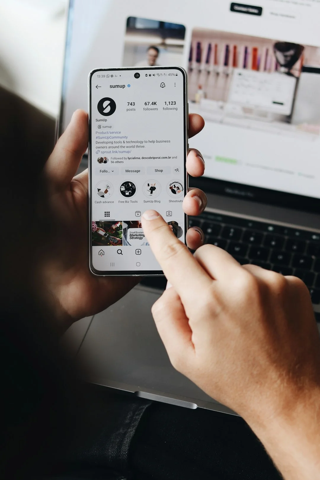 A smartphone screen displaying popular social media applications like Instagram and Twitter.